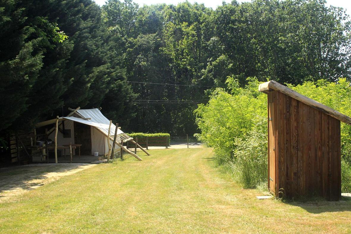 Tente Trappeur Ada, Au Jardin De La Vouivre Saint-Vincent-en-Bresse Exterior photo