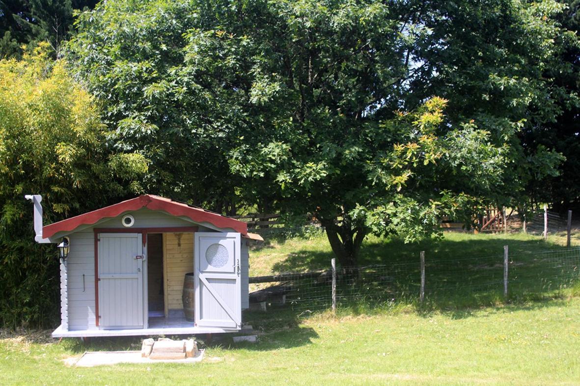 Tente Trappeur Ada, Au Jardin De La Vouivre Saint-Vincent-en-Bresse Exterior photo